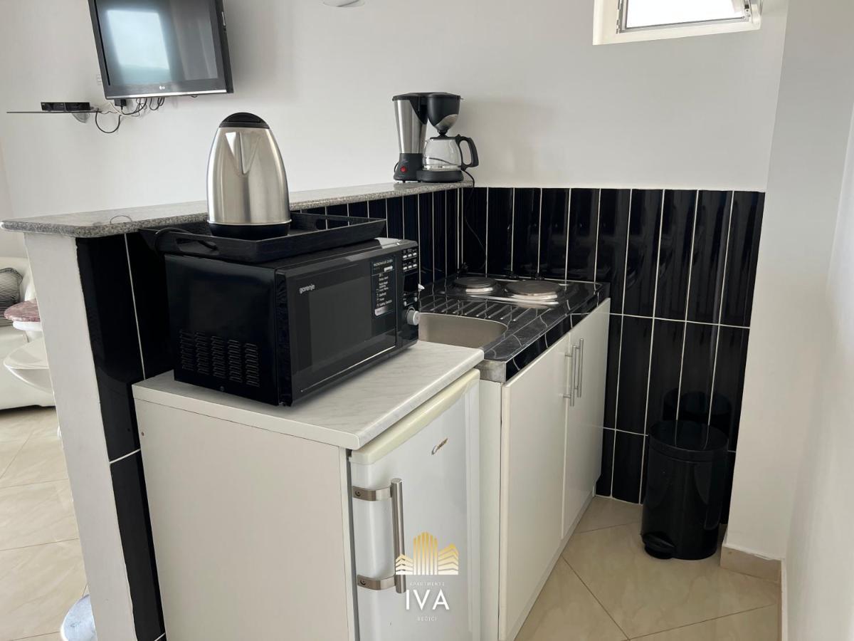 Apartmani Iva Becici ภายนอก รูปภาพ