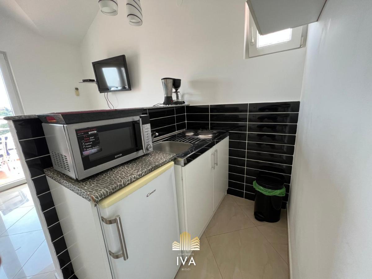 Apartmani Iva Becici ภายนอก รูปภาพ