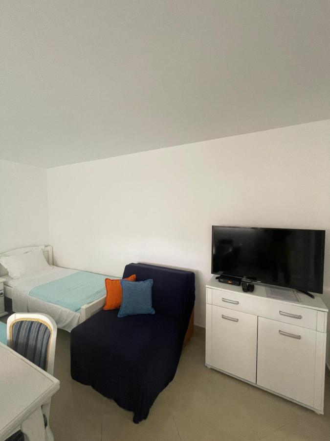 Apartmani Iva Becici ภายนอก รูปภาพ
